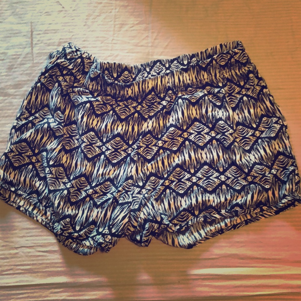Black & White patterned shorts